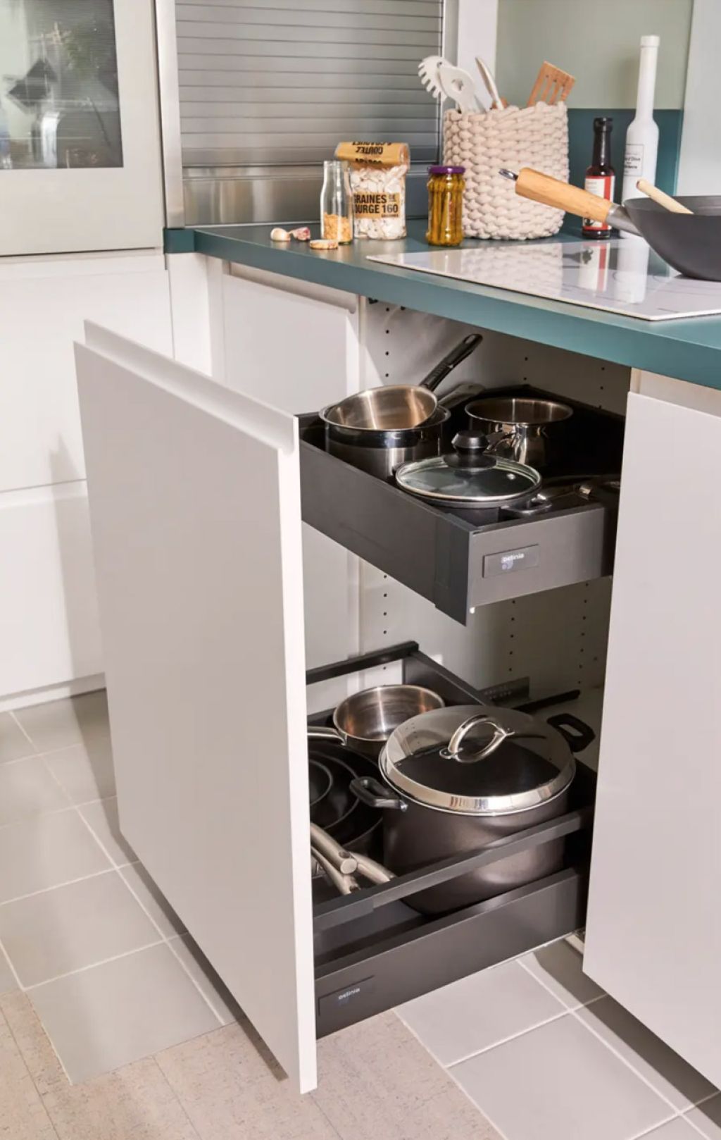 ARELOR-UES - Guide pratique « Production de logements accessibles et adaptés » - Espace privatif - Salon, salle à manger, cuisine - ARELOR-UES - Guide pratique « Production de logements accessibles et adaptés » - Espace privatif - Salon, salle à manger, cuisine - Tiroir télescopique