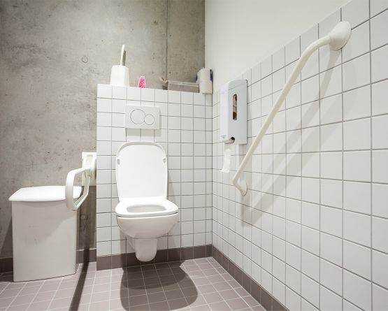 ARELOR-UES - Guide pratique &laquo; Production de logements accessibles et adapt&eacute;s &raquo; - Espace privatif - WC - Visuel